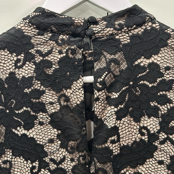 Torrid Black Lace Mock Neck Shift Dress Size 2 Wedding Formal Cocktail Gothic - Picture 9 of 16